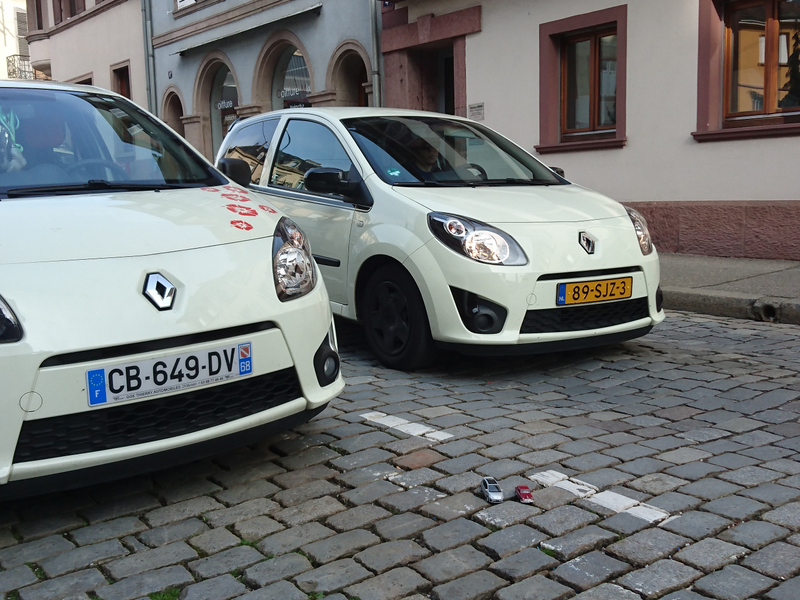 Find your car’s twin! We even stopped traffic to take this pic (find the 3rd Twingo)